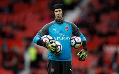 HLV Unai Emery thể hiện niềm tin tuyệt đối ở Petr Cech