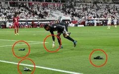 Cay cú vì thua ĐT Qatar, CĐV UAE ném cả dây chuyền vàng xuống sân