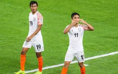 Người hùng Ấn Độ hạ ĐT Thái Lan bỏ ngoài tai thành tích ghi bàn vượt Messi