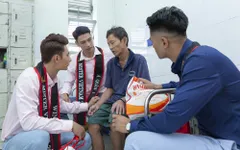 Hoa hậu Hà Kiều Anh sánh vai Quán quân Mister Việt Nam Phạm Minh Quyền thăm người già neo đơn