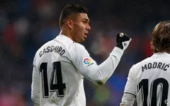 Hoãn Siêu kinh điển, sao Real Madrid mừng thầm