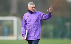 Gặp khó, HLV Mourinho lại trình bày lý do quen thuộc