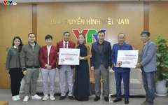 ĐT nữ Việt Nam và Trưởng Ban bóng đá nữ VFF trao 1 tỷ đồng ủng hộ bệnh nhi tim bẩm sinh