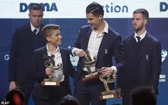 Trượt Quả bóng vàng 2019, Ronaldo nhận danh hiệu danh giá ở Serie A