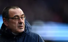 CĐV Chelsea chê Higuain, trách HLV Sarri cũng không “ngoa”