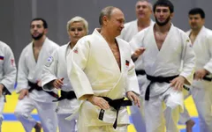 Tổng thống Nga Putin so tài cùng nhà vô địch Judo Olympic