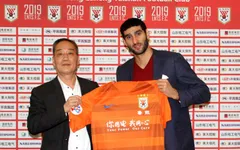 Fellaini tiết lộ suýt gia nhập PSG trước khi làm đối thủ của CLB Hà Nội