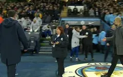 Thua thảm Man City, HLV Sarri từ chối bắt tay Pep Guardiola