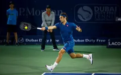 Roger Federer giành chiến thắng ở vòng 1 Dubai Championships