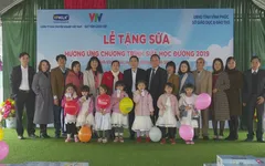 Quỹ Tấm lòng Việt trao tặng 5.000 hộp sữa đến các em nhỏ Vĩnh Phúc