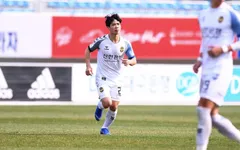 HLV Incheon United chỉ cách để Công Phượng ra sân thường xuyên
