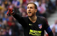 Ngán ngẩm De Gea, Man Utd tìm người thay thế giá cực "mặn"