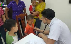 Hơn 1.300 trẻ nhỏ được khám sàng lọc tim miễn phí trong ngày đầu tổ chức khám tại Phú Thọ