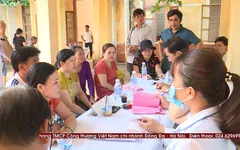 Thăm khám bệnh miễn phí cho hơn 300 thầy cô giáo tại đảo Lý Sơn
