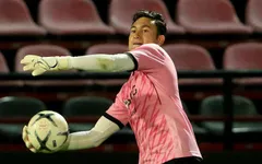 Văn Lâm nói gì sau khi cùng Muangthong United hạ cánh êm đẹp ở top 5 Thai-League
