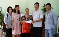 Đài THVN đi thăm tặng quà Mẹ Việt Nam anh hùng nhân dịp 27/7