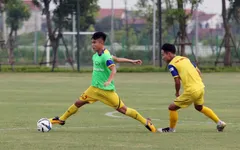 Triệu Việt Hưng: Sân cỏ nhân tạo gây nhiều khó khăn cho U22 Việt Nam tại SEA Games 30