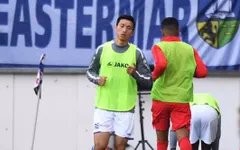 Thay hậu vệ trái nhưng không chọn Văn Hậu, HLV Heerenveen nói gì?