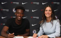 Chelsea ký hợp đồng dài hạn giữ chân tài năng trẻ Hudson-Odoi