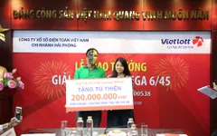 Tài xế GrabBike trúng Vietlott 57 tỷ đồng ủng hộ 200 triệu đồng cho "Trái tim cho em"