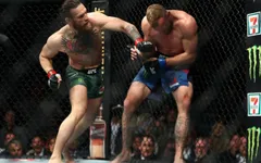 "Gã điên" McGregor tái xuất, hạ đối thủ theo cách không thể tin nổi