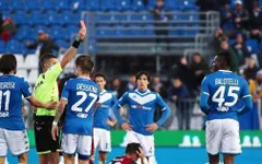 “Ngựa chứng” Balotelli lại chứng nào tật ấy