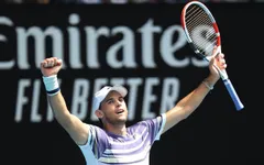 Australia mở rộng 2020: Dominic Thiem thắng dễ, Stan Wawrinka loại Daniil Medvedev