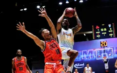 VBA 2020 - game 14: Chiến thắng cho Nha Trang Dolphins từ cuộc đua thể lực