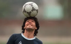 Chủ tịch LĐBĐVN gửi thư chia buồn tới gia đình huyền thoại bóng đá Diego Maradona