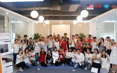 The Eyes Project - Hành trình kết nối ánh sáng