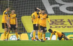 Burnley 2-1 Wolverhampton: "Bầy sói" gây thất vọng