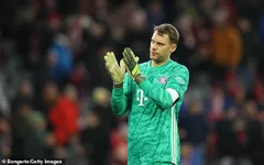 Trả lời đanh thép, thủ thành Neuer khiến tất cả thất vọng