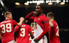 Câu chuyện buồn đằng sau màn ăn mừng ra mắt của tân binh Man Utd