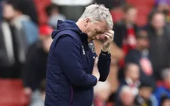 HLV David Moyes nhận quyết định cách ly