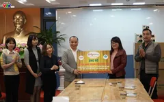Trao tặng 30.000 khẩu trang tới các điểm nóng chống dịch COVID-19