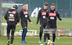 Napoli kiên quyết không cho cầu thủ hồi hương trong “bão” COVID-19