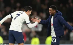Tottenham cho phép các cầu thủ rời nước Anh