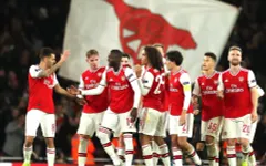Arsenal giảm lương cầu thủ nhưng có "khuyến mãi"