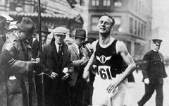 Ngày này năm xưa: Clarence DeMar - Huyền thoại giải chạy marathon Boston