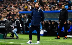 Andre Villas-Boas trên đường rời khỏi Marseille