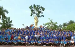 Trung tâm HLTTQG Hà Nội dâng hương kỷ niệm 130 năm ngày sinh Chủ tịch Hồ Chí Minh