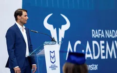 Federer và Sharapova góp mặt trong buổi lễ tốt nghiệp học viện quần vợt của Nadal