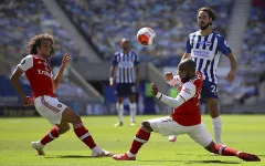 Brighton 2-1 Arsenal: Mất điểm phút cuối