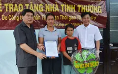 Bà mẹ 3 con rối loạn tâm thần nhận nhà tình nghĩa