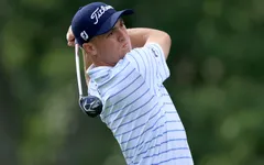 Vòng 3 giải golf Workday Charity Open: Justin Thomas xuất sắc giành ngôi đầu