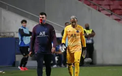Keylor Navas chấn thương, PSG lo lắng trước trận gặp RB Leipzig
