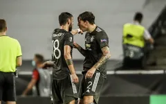 Bruno Fernandes tức giận vì Lindelof mắc lỗi khiến Man Utd thất bại