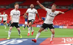 Fulham thắng kịch tính Brentford trong trận cầu 100 triệu bảng