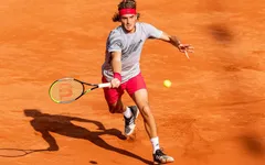 Stefanos Tsitsipas dễ dàng vượt qua vòng 1 Hamburg mở rộng