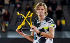 Vượt qua Tsitsipas, Rublev vô địch Hamburg mở rộng 2020